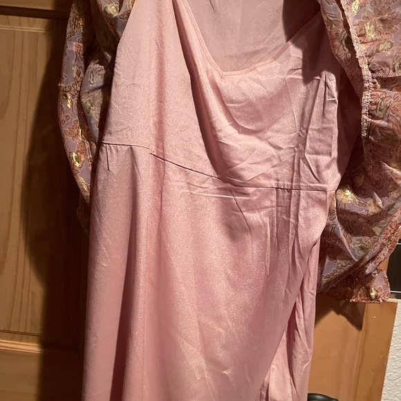 Clipped Jacquard Ruffle Mini Dress - Picture 9 of 9